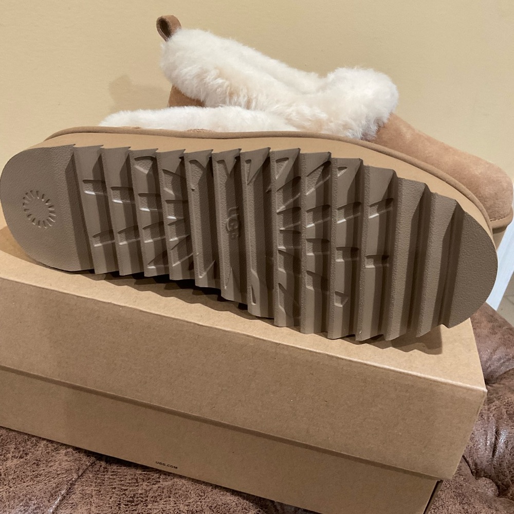 UGG Tan Shearling Women's Platform - image 3